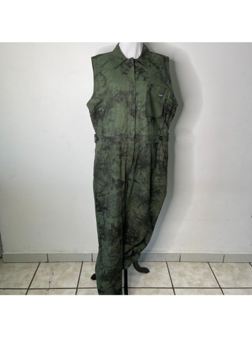 Wildfang The Essential Sleeveless Coverall XL Green Tie Dye Utility Jumpsuit